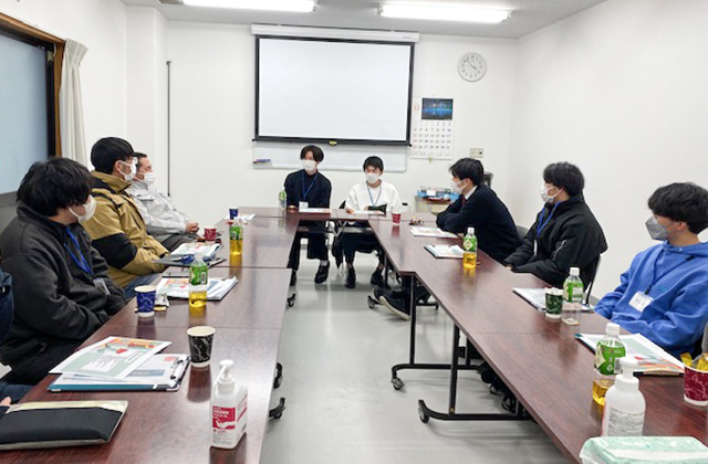 座談会